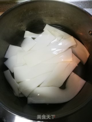 麻酱辣拌宽粉的做法步骤：3