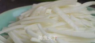 醋溜白菜梗的做法步骤：1