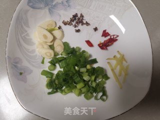 土豆丝炒粉条的做法步骤：3