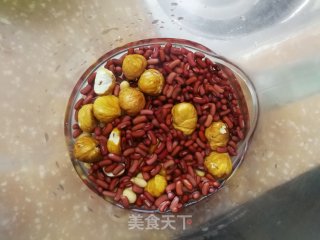 板栗红豆羹的做法步骤：2