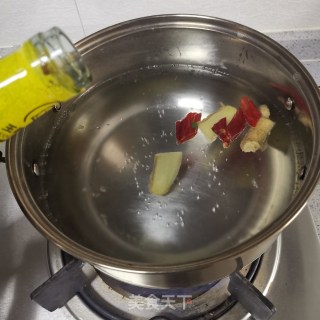 红烧鸡腿的做法步骤：3