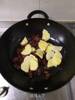 香肠炒土豆的做法步骤：5