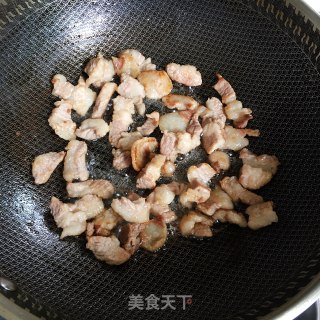 毛豆烧肉的做法步骤：1