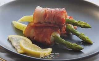 芦笋芝士培根卷的做法步骤：6