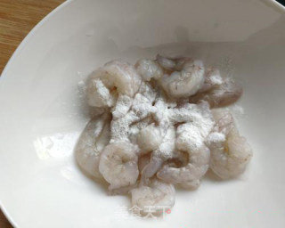 虾仁滑蛋的做法步骤：2