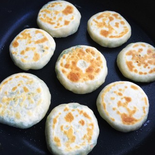 美味韭菜鸡蛋盒子的做法步骤：12