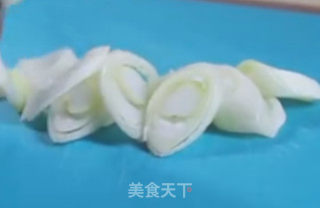 糖醋鸡中翅的做法步骤：1
