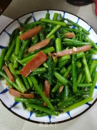 蒜末火腿肠炒芦笋的做法步骤：8