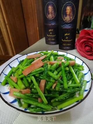 蒜末火腿肠炒芦笋的做法步骤：9