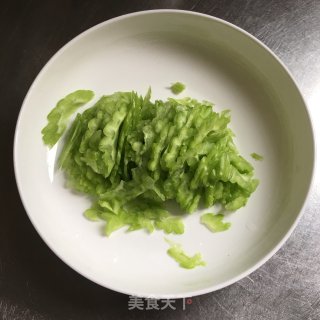 凉拌苦瓜的做法步骤：1