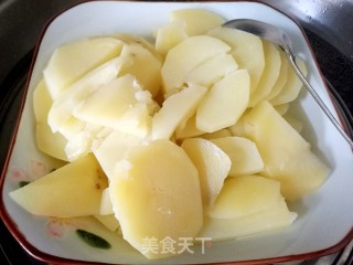 老奶四季豆洋芋的做法步骤：1