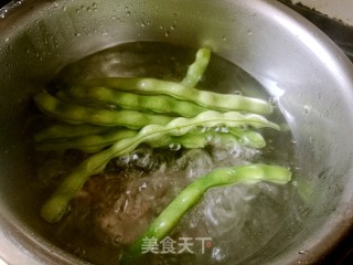 老奶四季豆洋芋的做法步骤：2