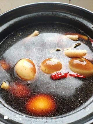 卤鸡脚和鸡蛋的做法步骤：6