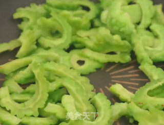 苦瓜小炒的做法步骤：4