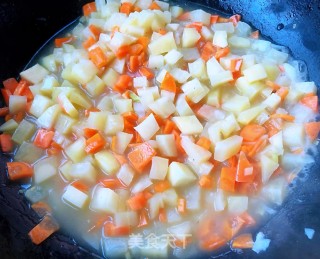#面食#牛筋肉土豆胡萝卜面的做法步骤：8