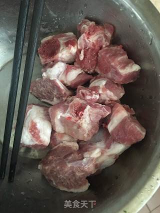 排骨蒸粉冬瓜的做法步骤：2