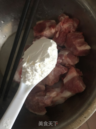 排骨蒸粉冬瓜的做法步骤：3