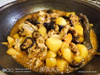 土豆香菇焖鸡肉的做法步骤：9