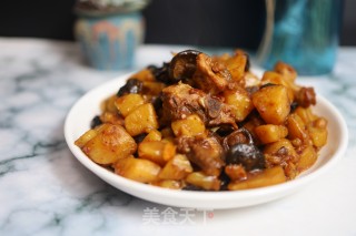 土豆香菇焖鸡肉的做法步骤：11