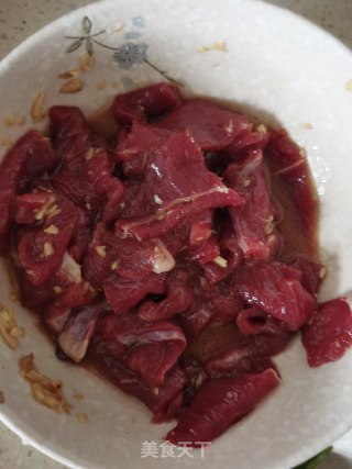 小炒牛肉的做法步骤：1