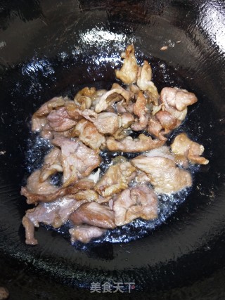 酸菜青椒炒肉的做法步骤：5