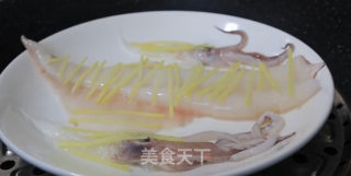 蒸鱿鱼的做法步骤：2