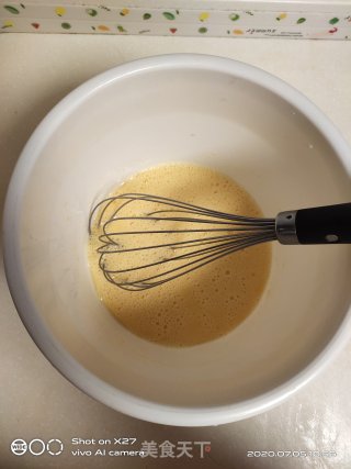 抹茶慕斯蛋糕的做法步骤：1