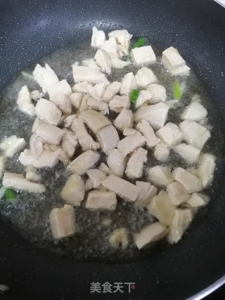 麻辣鸡丁的做法步骤：4