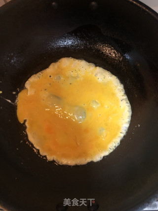 酸爽开胃美食胡萝卜莴笋炒蛋的做法步骤：5