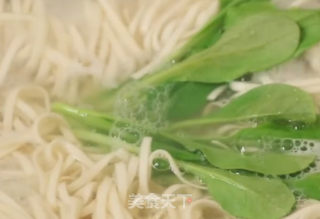 早餐清汤面的做法步骤：3