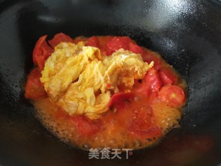 西红柿炒鸡蛋的做法步骤：5