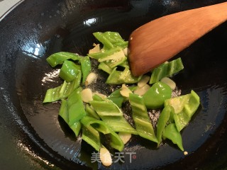 火麻仁茄子炒三样的做法步骤：4