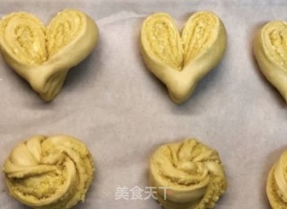 奶香椰蓉面包的做法步骤：16
