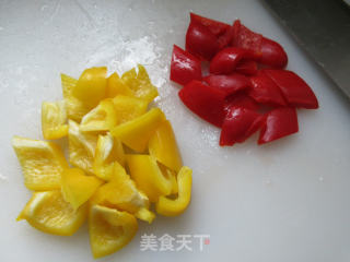 彩椒炒西葫芦的做法步骤：3