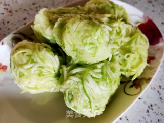 西葫水饺的做法步骤：3