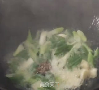 南瓜焖土豆的做法步骤：4