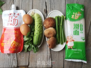 清汤面的做法步骤：1