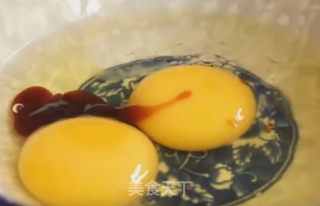 洋葱炒鸡蛋的做法步骤：1