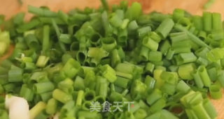 香葱发面饼的做法步骤：1