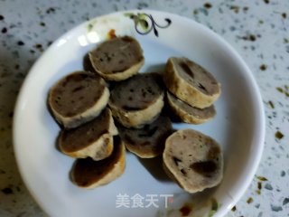 手打牛肉丸丝瓜面汤的做法步骤：2