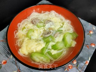 手打牛肉丸丝瓜面汤的做法步骤：12