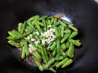 素炒豆角的做法步骤：7