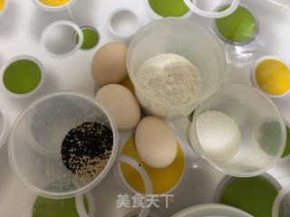 芝麻薄脆饼干的做法步骤：1