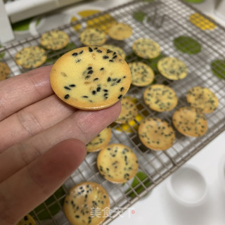 芝麻薄脆饼干的做法步骤：15