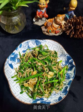 韭菜炒银鱼干的做法步骤：7