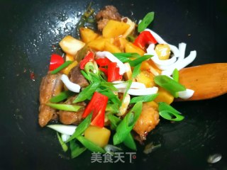 土豆烧排骨的做法步骤：7