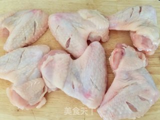 雷司令鸡翅的做法步骤：1