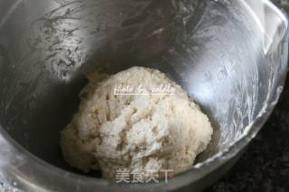 咸蛋黄辣松面包的做法步骤：4