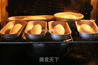咸蛋黄辣松面包的做法步骤：13