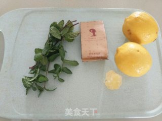 薄荷柠檬红茶饮的做法步骤：1